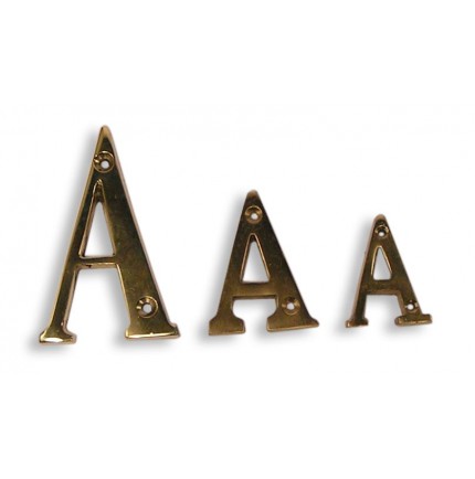 Lettre de l'alphabet en laiton fondu