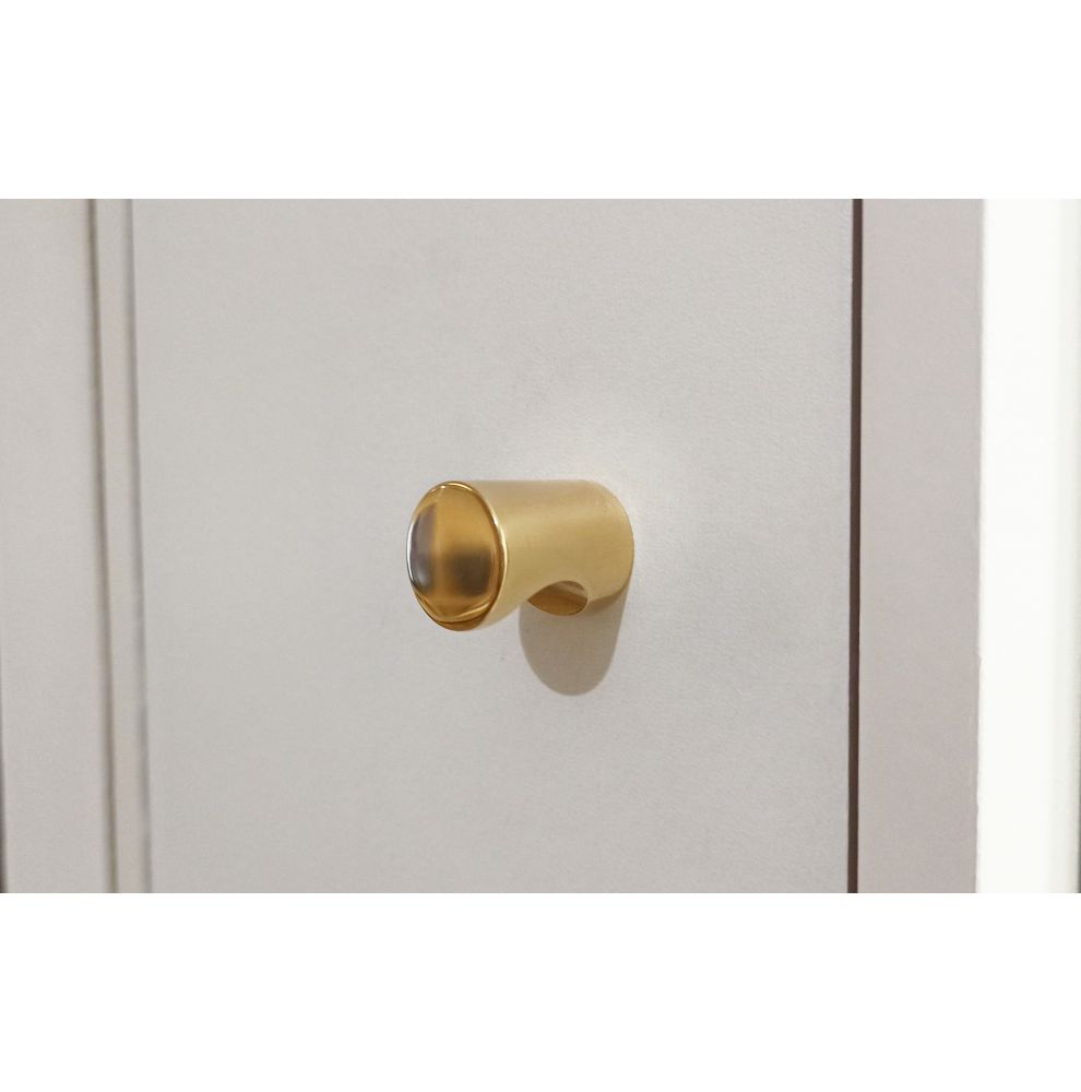 Bouton cylindrique à encoche en laiton