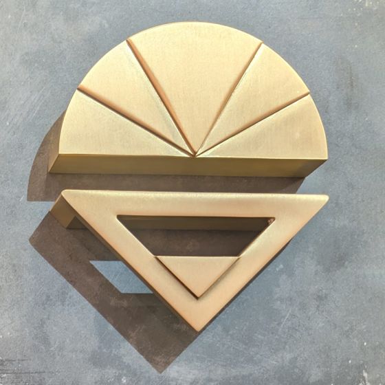 Poignée graphique demi rond ou triangle en laiton brossé