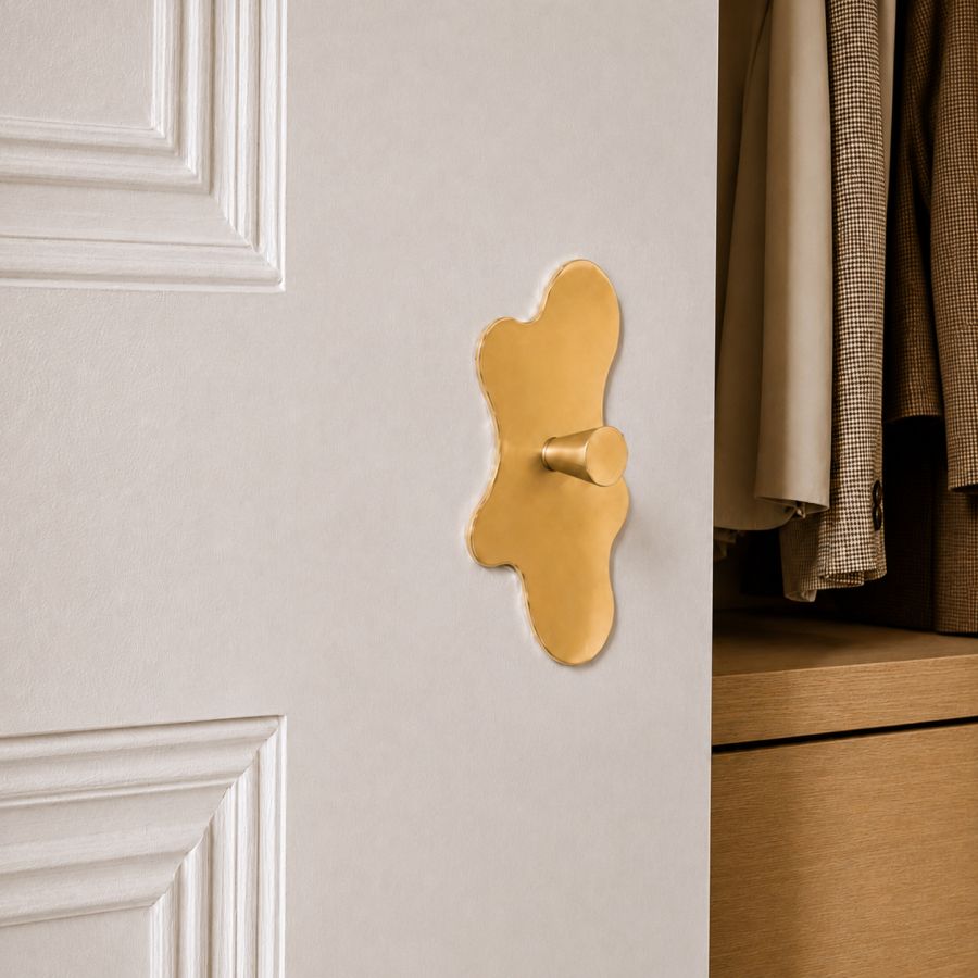 Plaque décorative de bouton de meuble forme organique laiton