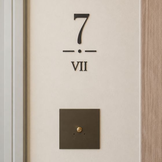 Signalétique sur mesure en laiton poli